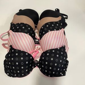 5 Victoria’s Secret bras size 32D